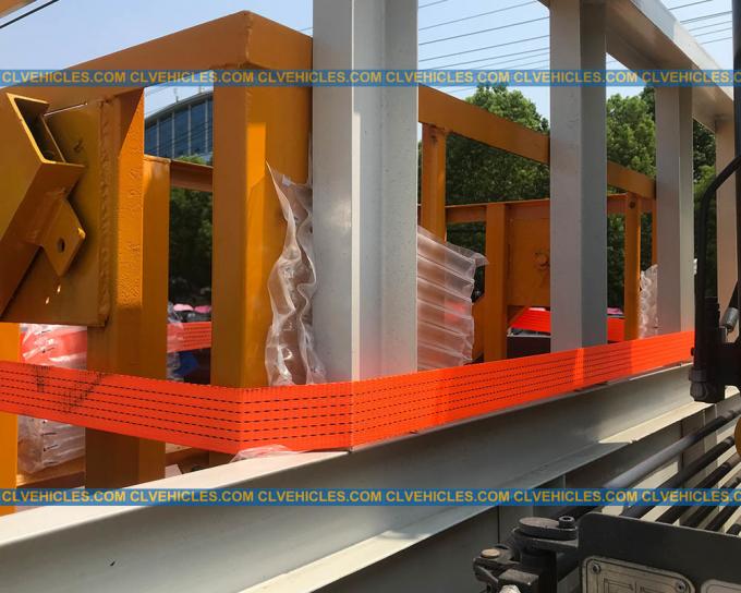 HOWO 4X2 Central Asia 3t 8m Crane Man-Lifter Truck