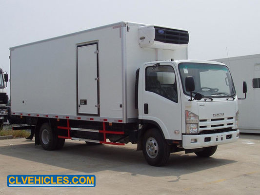 700P 5500mm Isuzu Refrigerated Truck Heavy Freezing Temperature Delivery